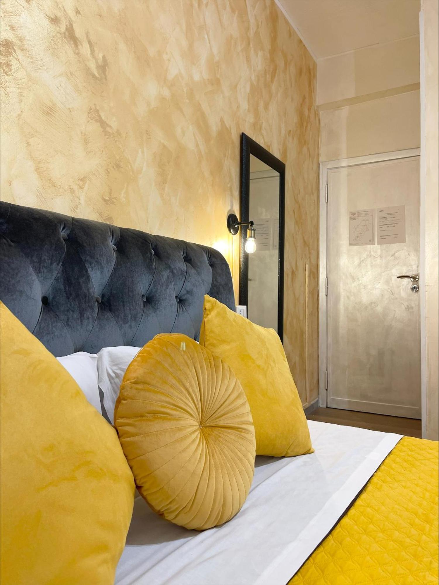 Romoli Rooms And Suites Exterior photo